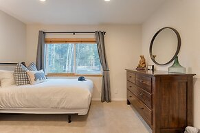 Westlake Cabin by Avantstay Hot Tub Near Skiing Walk to Restaurants La