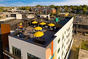 The Carter 401 by Avantstay 4BR Balcony