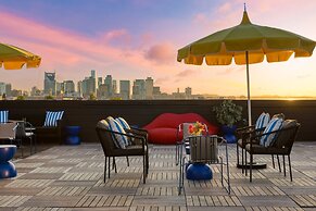 The Carter 401 by Avantstay 4BR Balcony