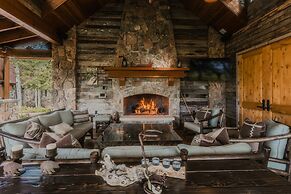 Twin Creeks Ranch Luxury Aspen Group Retreat 25-acres Guest House