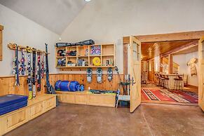 Twin Creeks Ranch Luxury Aspen Group Retreat 25-acres Guest House