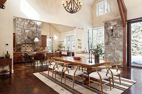 Twin Creeks Ranch Luxury Aspen Group Retreat 25-acres Guest House