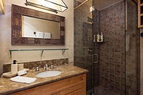 Twin Creeks Ranch Luxury Aspen Group Retreat 25-acres Guest House