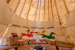 Twin Creeks Ranch Luxury Aspen Group Retreat 25-acres Guest House