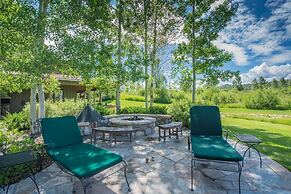 Twin Creeks Ranch Luxury Aspen Group Retreat 25-acres Guest House
