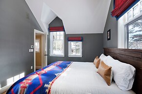 Twin Creeks Ranch Luxury Aspen Group Retreat 25-acres Guest House