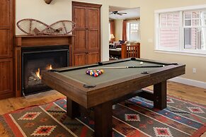 Twin Creeks Ranch Luxury Aspen Group Retreat 25-acres Guest House