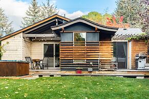 Riverfront Bend by Avantstay Private Dock Kayaks Large Yard w Views Ho