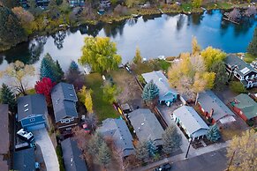 Riverfront Bend by Avantstay Private Dock Kayaks Large Yard w Views Ho