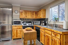 Riverfront Bend by Avantstay Private Dock Kayaks Large Yard w Views Ho