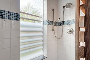 Riverfront Bend by Avantstay Private Dock Kayaks Large Yard w Views Ho