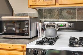 Riverfront Bend by Avantstay Private Dock Kayaks Large Yard w Views Ho