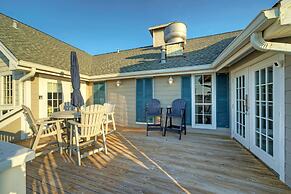 Blue Marlin at Trout Street Balcony w Marina Views Walk to Port A Nigh