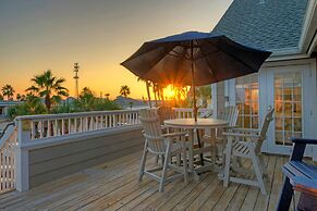 Blue Marlin at Trout Street Balcony w Marina Views Walk to Port A Nigh