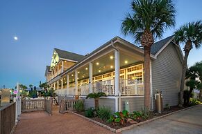 Blue Marlin at Trout Street Balcony w Marina Views Walk to Port A Nigh