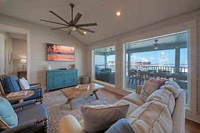 Blue Marlin at Trout Street Balcony w Marina Views Walk to Port A Nigh