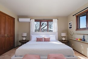 Gable by Avantstay Beautiful 3 5 Acre Oasis w Gorgeous Views Pool Hot 