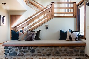 Gable by Avantstay Beautiful 3 5 Acre Oasis w Gorgeous Views Pool Hot 