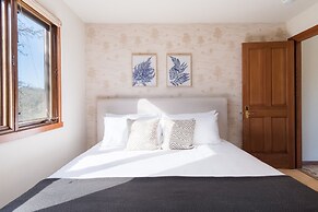 Gable by Avantstay Beautiful 3 5 Acre Oasis w Gorgeous Views Pool Hot 