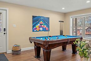 Stephen Way by Avantstay Hot Tub Game Room Albrightsville