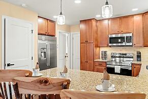 Stephen Way by Avantstay Hot Tub Game Room Albrightsville