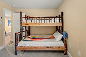 Stephen Way by Avantstay Hot Tub Game Room Albrightsville