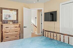 Stephen Way by Avantstay Hot Tub Game Room Albrightsville