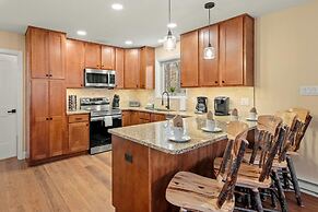 Stephen Way by Avantstay Hot Tub Game Room Albrightsville