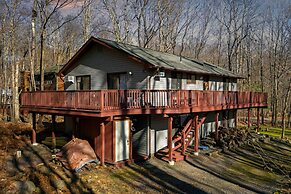 Mountain Magic by Avantstay Firepit Game Room - Pool Table Foosball