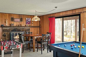 Mountain Magic by Avantstay Firepit Game Room - Pool Table Foosball