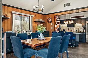 Mountain Magic by Avantstay Firepit Game Room - Pool Table Foosball