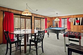 Mountain Magic by Avantstay Firepit Game Room - Pool Table Foosball