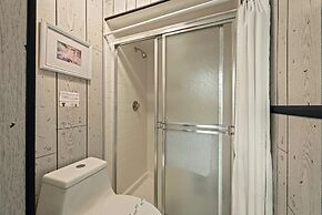 Mountain Magic by Avantstay Firepit Game Room - Pool Table Foosball