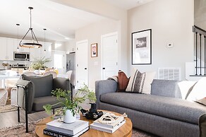 Stapleton Mcgraw by Avantstay 2 Units Sleeps 16 Spacious Home in Nashv