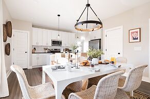 Stapleton Mcgraw by Avantstay 2 Units Sleeps 16 Spacious Home in Nashv