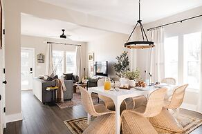 Stapleton Mcgraw by Avantstay 2 Units Sleeps 16 Spacious Home in Nashv