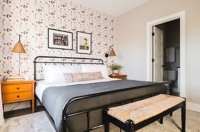 Stapleton Mcgraw by Avantstay 2 Units Sleeps 16 Spacious Home in Nashv