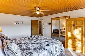 Viewtopia by Avantstay Lakefront Views Hot Tub