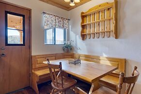 Viewtopia by Avantstay Lakefront Views Hot Tub