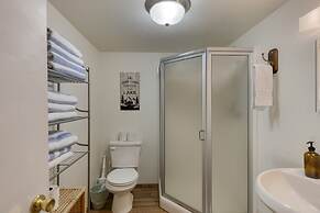 Viewtopia by Avantstay Lakefront Views Hot Tub