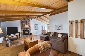 Viewtopia by Avantstay Lakefront Views Hot Tub