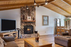 Viewtopia by Avantstay Lakefront Views Hot Tub