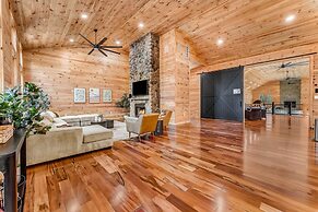 Grand Timber by Avantstay Indoor Pool Sauna Sports Court Game Room Mor