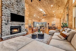 Grand Timber by Avantstay Indoor Pool Sauna Sports Court Game Room Mor