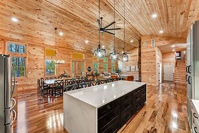 Grand Timber by Avantstay Indoor Pool Sauna Sports Court Game Room Mor