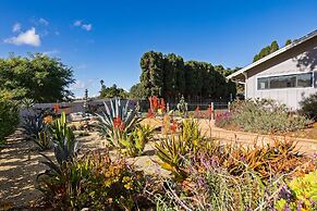 Hummingbird Haven by Avantstay Dog-friendly Near the Beach Huge Yard H