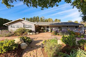 Hummingbird Haven by Avantstay Dog-friendly Near the Beach Huge Yard H