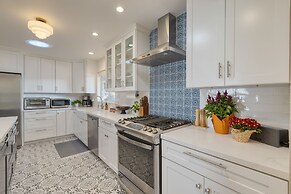 Hummingbird Haven by Avantstay Dog-friendly Near the Beach Huge Yard H