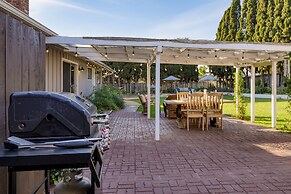 Hummingbird Haven by Avantstay Dog-friendly Near the Beach Huge Yard H
