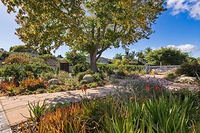 Hummingbird Haven by Avantstay Dog-friendly Near the Beach Huge Yard H